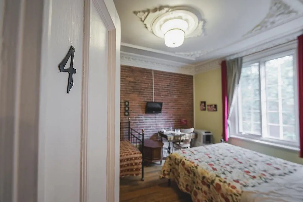 A L'Adresse Du Centre-Ville Bed & Breakfast Montreal